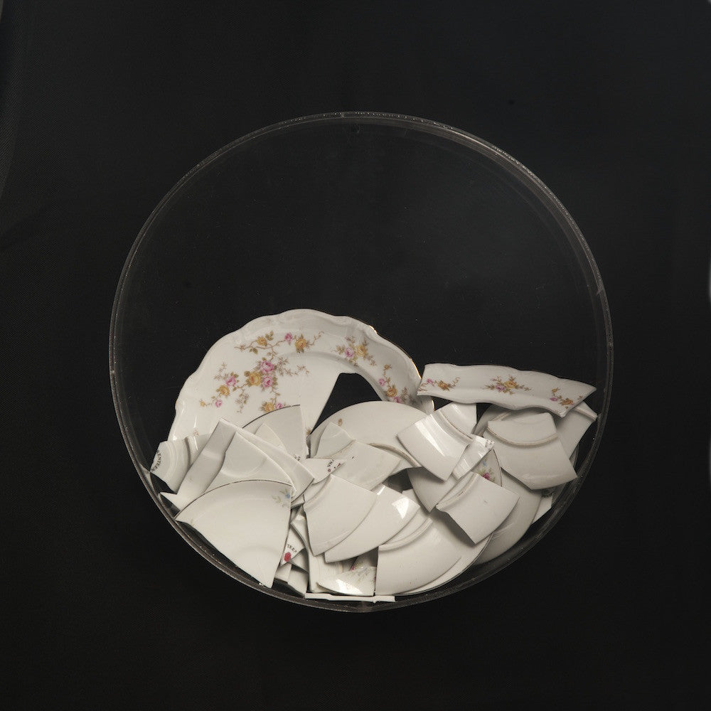 Llenar el Vacio Platos, 2012. Mariana Tocornal