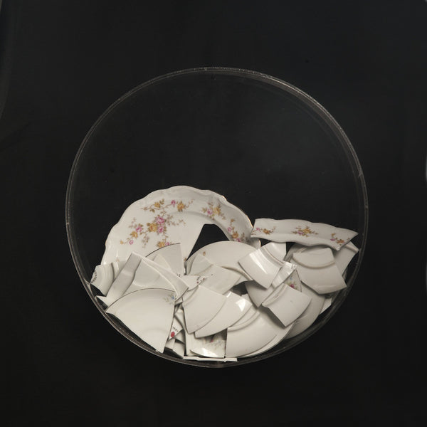Llenar el Vacio Platos, 2012. Mariana Tocornal